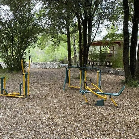 Mobil-home Pour 4 Avec Terrasse à - Api-1-52-480 Campeggio Saint-Maurice-dʼIbie